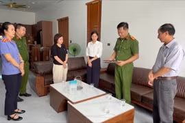 Nhận 'chạy' dịch vụ đất đai, chiếm đoạt cả chục tỷ đồng