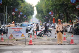 Người dân tham gia giao thông ở nội đô Hà Nội cần lưu ý...