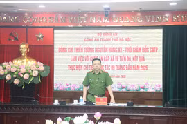 Thiếu tướng Nguyễn Hồng Ky, Phó Giám đốc Công an thành phố Hà Nội, phát biểu chỉ đạo tại hội nghị
