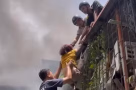 Mắc kẹt trong đám cháy nhà dân ở khu Linh Quang, 3 người được cứu kịp thời