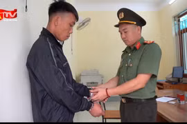 Cất giấu khẩu súng gần 2 năm, vừa mang về thì bị bắt