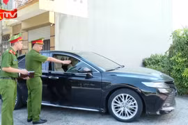 Lộ diện thủ phạm vụ phá kính ô tô, trộm hơn 700 triệu đồng