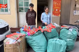 Cảnh sát kinh tế Hà Nội liên tiếp đánh trúng các ổ nhóm buôn pháo nổ, thu giữ hơn 100kg pháo