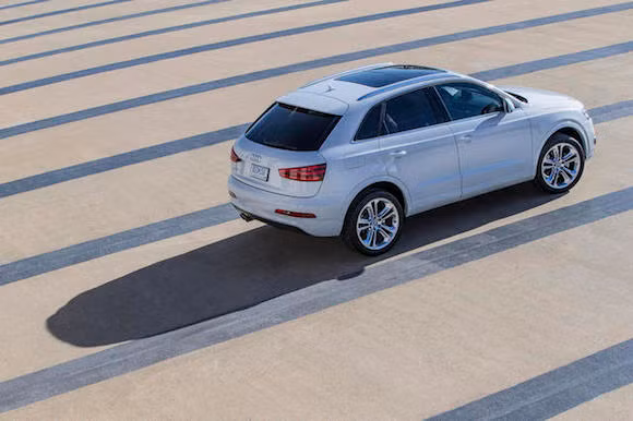 Audi Q3 2015 có giá bán khởi điểm 33.425 USD ảnh 8