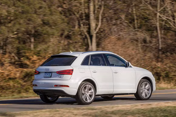 Audi Q3 2015 có giá bán khởi điểm 33.425 USD ảnh 3