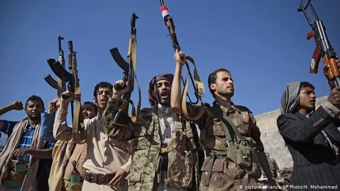 Houthi là nhóm phiến quân đang hoạt động tại Yemen Houthi là nhóm phiến quân đang hoạt động tại Yemen