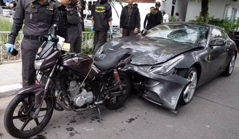 Siêu xe Ferrari FF "phóng ẩu" đâm chết 1 cảnh sát ảnh 2