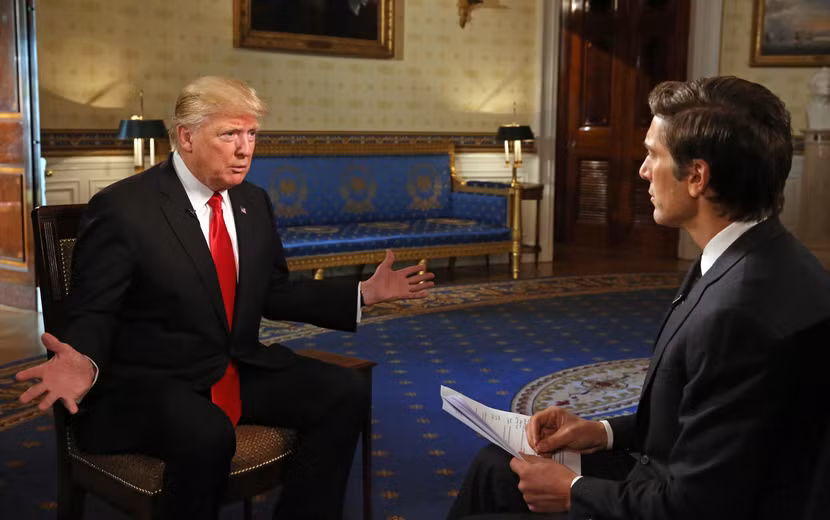 Ông Donald Trump nói về hàng loạt vấn đề trong cuộc trả lời phỏng vấn đầu tiên kể từ khi mãn nhiễm