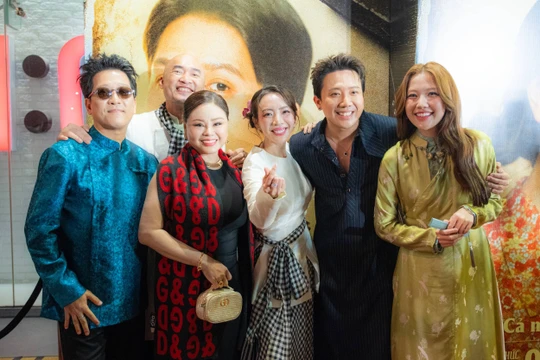 Trường Giang, Trấn Thành hội ngộ mừng Thu Trang ra mắt phim mới 