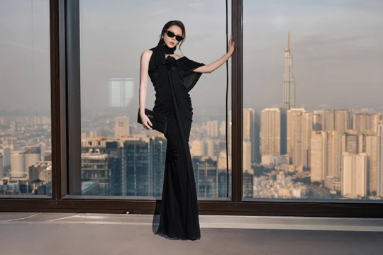 Lý Nhã Kỳ tỏa sáng tại show Đỗ Long Emerge