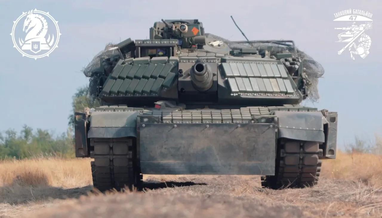 Xe tăng M1A1 SA Abrams trang bị giáp phản ứng nổ Kontakt-1 Xe tăng M1A1 SA Abrams trang bị giáp phản ứng nổ Kontakt-1