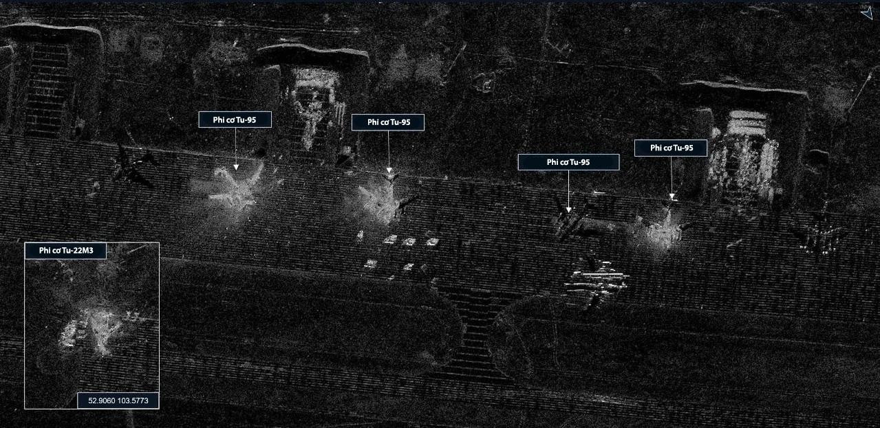 Hình ảnh vệ tinh về cuộc tập kích đường không của Ukraine