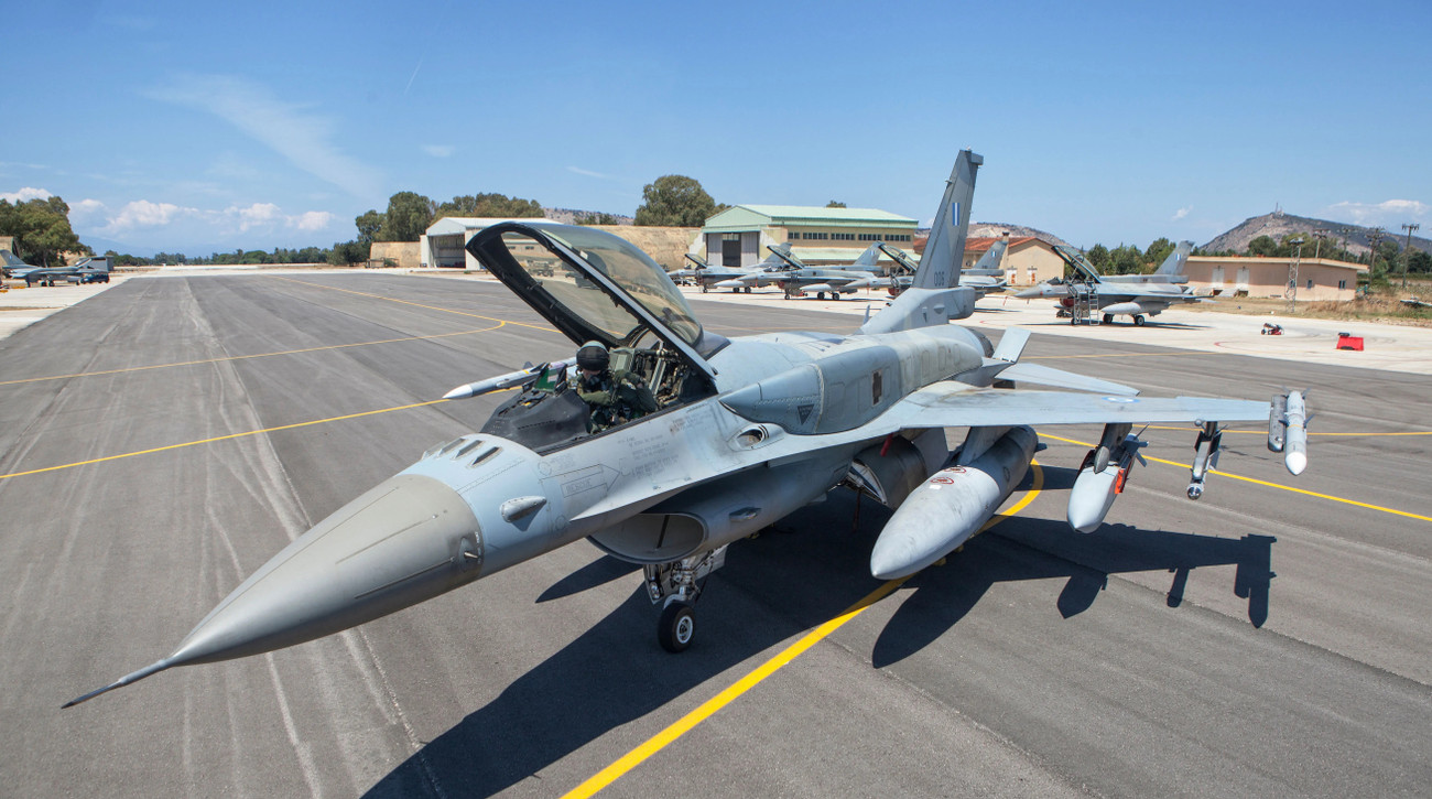 Tiêm kích F-16 của không quân Hy Lạp Tiêm kích F-16 của không quân Hy Lạp