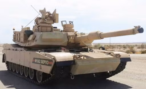 Biến thể M1A2 SEPv3, còn gọi là M1A2C, khắc phục nhiều vấn đề về không gian bên trong xe, trọng lượng và hỏa lực của xe tăng Abrams, từng được bộc lộ trong Chiến dịch Tự do Iraq (2003-2011). Biến thể M1A2 SEPv3, còn gọi là M1A2C, khắc phục nhiều vấn đề về không gian bên trong xe, trọng lượng và hỏa lực của xe tăng Abrams, từng được bộc lộ trong Chiến dịch Tự do Iraq (2003-2011).
