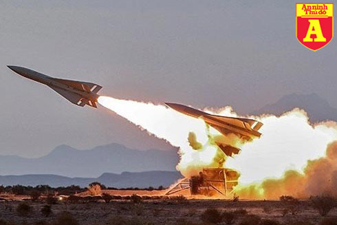 Tên lửa S-200 khai hỏa