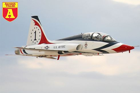 Máy bay huấn luyện T-38