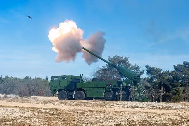 Pháo tự hành CAESAR khai hỏa