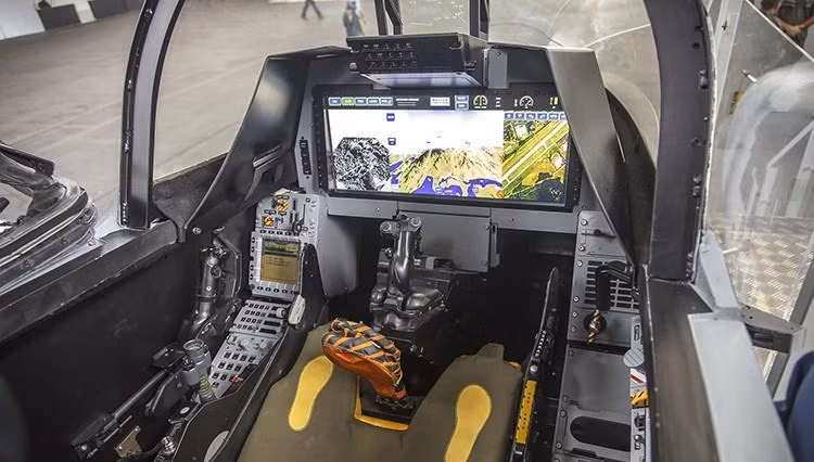 Buồng lái hiện đại của tiêm kích JAS-39 của Thụy Điển