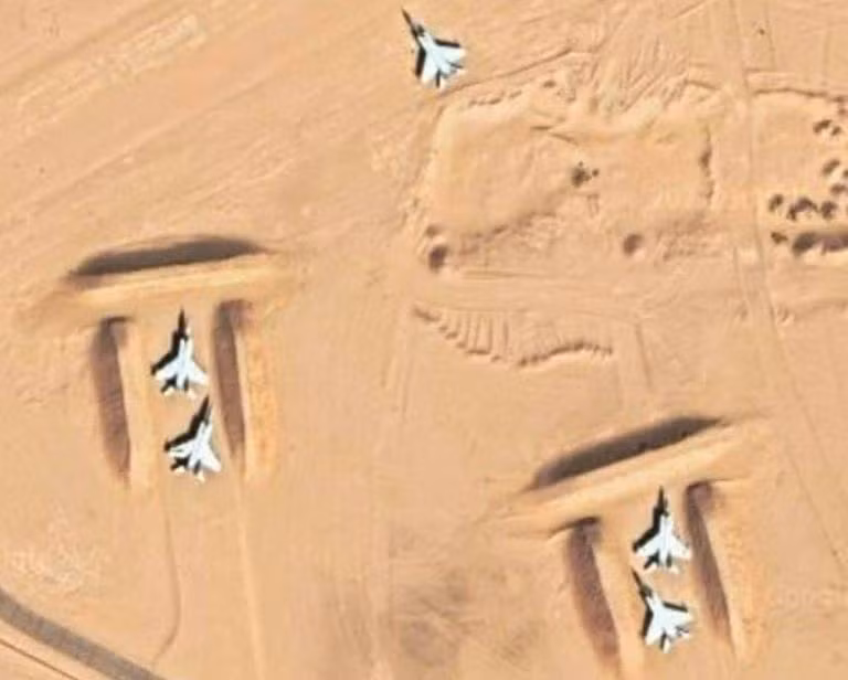 Máy bay MiG-25 được nhìn thấy tại Lybia