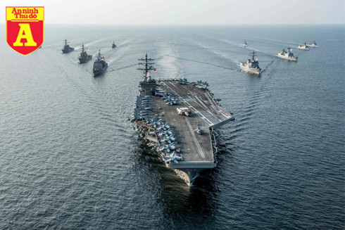 Siêu tàu sân bay USS Ronald Reagan đang trên đường di chuyển Siêu tàu sân bay USS Ronald Reagan đang trên đường di chuyển