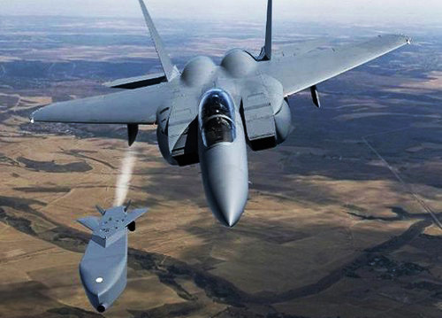 F-15K đang bắn tên lửa hành trình Taurus