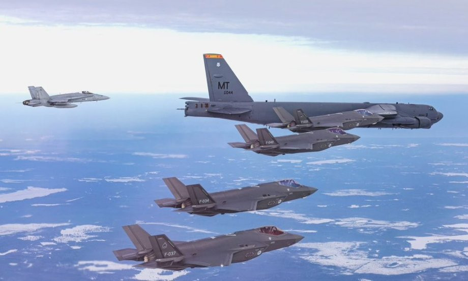 Máy bay B-52H của Mỹ bay gần biên giới Nga và Belarus