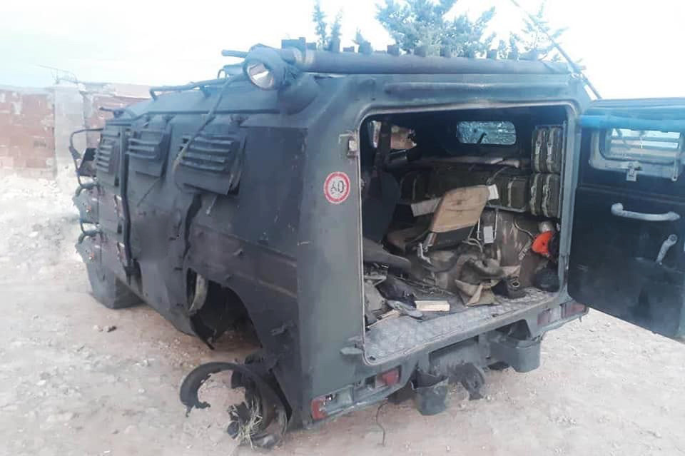 Xe bọc thép Tigr-M bị trúng mìn