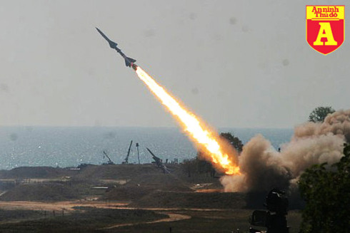 Hệ thống S-75 Dvina khai hỏa