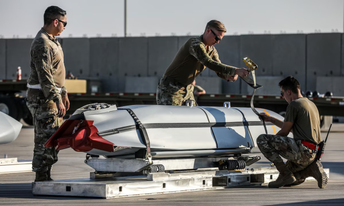 Bệ phóng tên lửa tầm xa được trang bị cho vận tải cơ C-17 Bệ phóng tên lửa tầm xa được trang bị cho vận tải cơ C-17