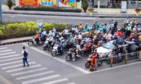dungcho-den-do-qua-vach-bi-phat-4184.jpg