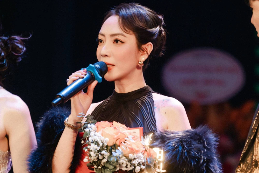 Thu Trang liên tiếp gặt hái giải thưởng sau thành công của “Nụ hôn bạc tỷ”