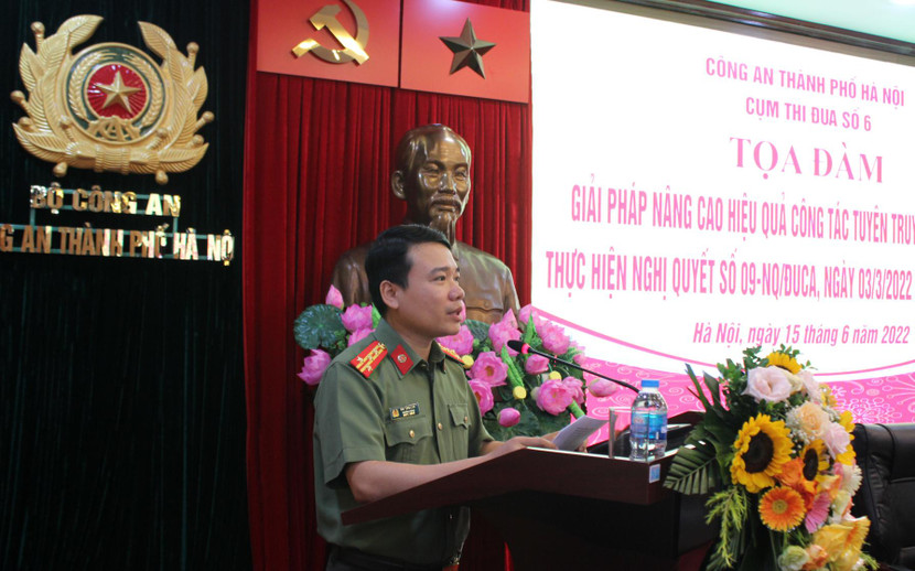 Đại tá Mai Tùng Lâm, Trưởng phòng PB01, đơn vị Cụm trưởng Cụm thi đua số 6, CATP Hà Nội chủ trì buồi tọa đàm