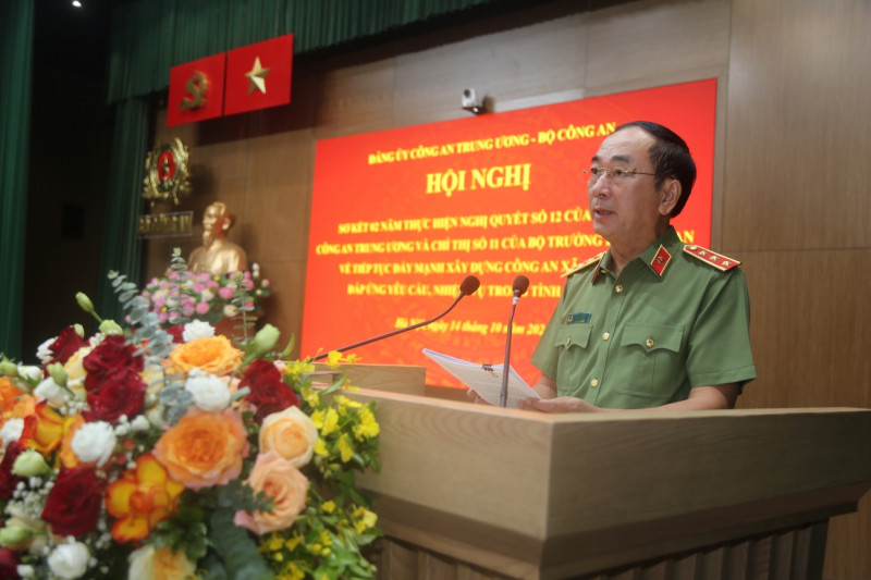 Thượng tướng Trần Quốc Tỏ, Ủy viên Trung ương Đảng, Phó Bí thư Đảng ủy Công an Trung ương, Thứ trưởng Bộ Công an phát biểu khai mạc và điều hành phần tham luận Thượng tướng Trần Quốc Tỏ, Ủy viên Trung ương Đảng, Phó Bí thư Đảng ủy Công an Trung ương, Thứ trưởng Bộ Công an phát biểu khai mạc và điều hành phần tham luận