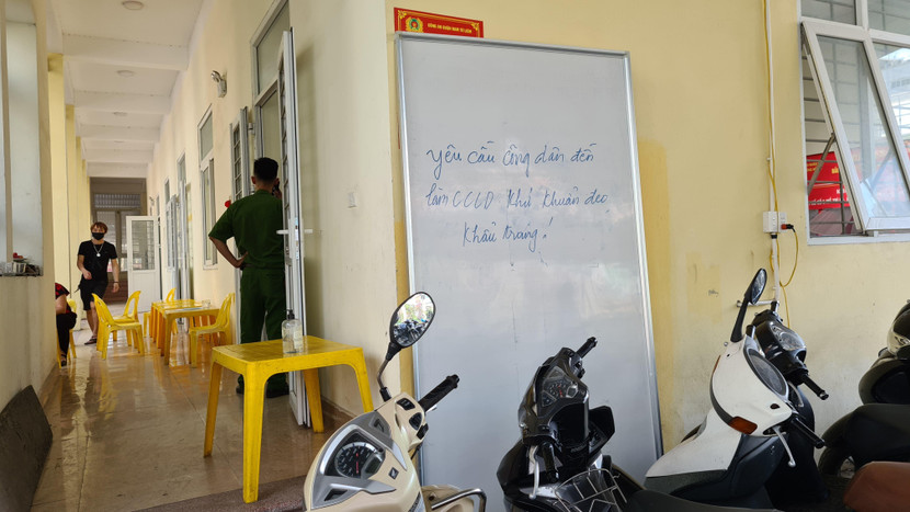 Để đảm bảo nguyên tắc phòng dịch, CAP Mễ Trì đã thông báo yêu cầu công dân đeo khẩu trang và sát khuẩn