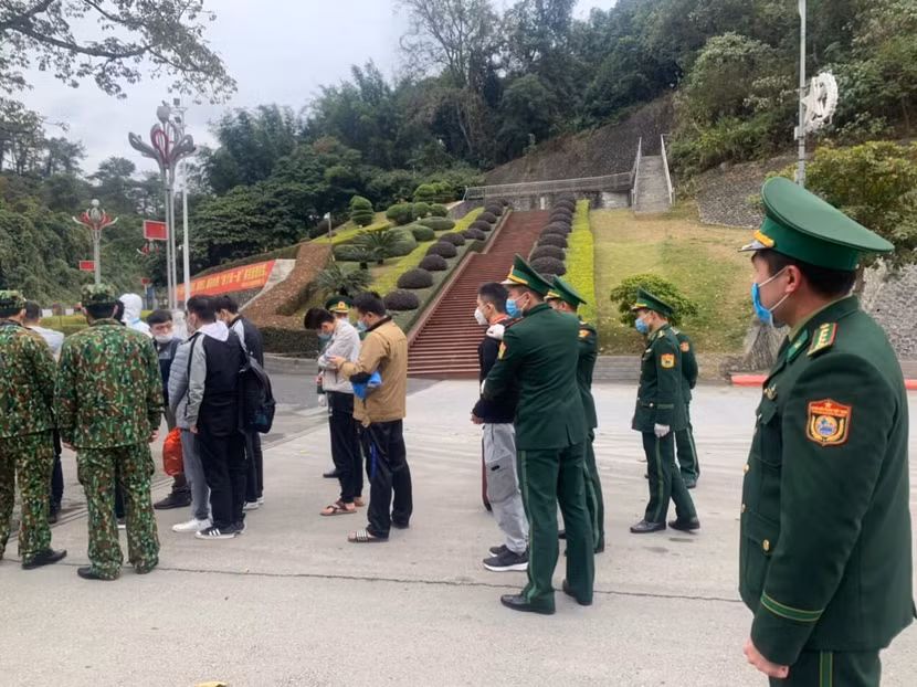 Trao trả công dân nhập cảnh trái phép vào Việt Nam cho phía Trung Quốc