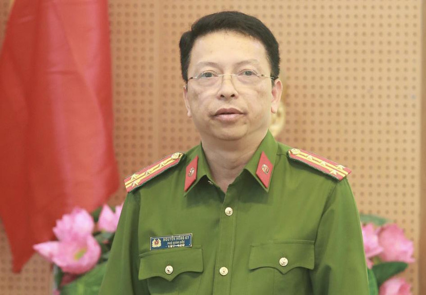 Đại tá Nguyễn Hồng Ky, Phó Giám đốc CATP chỉ đạo các nhiệm vụ công tác trong lĩnh vực quản lý hành chính Đại tá Nguyễn Hồng Ky, Phó Giám đốc CATP chỉ đạo các nhiệm vụ công tác trong lĩnh vực quản lý hành chính