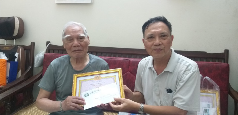 Quan tâm mừng thọ hội viên trong điều kiện không tổ chức gặp mặt vì dịch bệnh Quan tâm mừng thọ hội viên trong điều kiện không tổ chức gặp mặt vì dịch bệnh