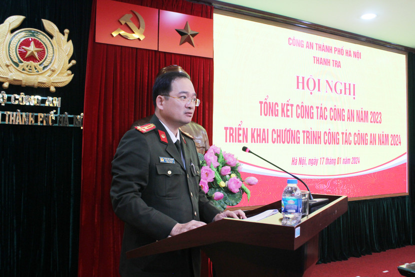 Thượng tá Đoàn Đức Thắng, Chánh thanh tra CATP tiếp thu ý kiến chỉ đạo của đồng chí Phó Giám đốc CATP