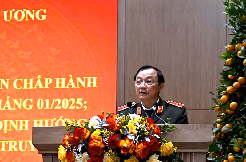Thiếu tướng Đặng Ngọc Bách, Phó Cục trưởng Cục Công tác đảng và công tác chính trị phát biểu định hướng công tác tuyên truyền Thiếu tướng Đặng Ngọc Bách, Phó Cục trưởng Cục Công tác đảng và công tác chính trị phát biểu định hướng công tác tuyên truyền