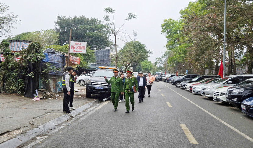 Lực lượng Cảnh sát trât tự tuần tra, kiểm soát, phát hiện bãi trông xe vi phạm