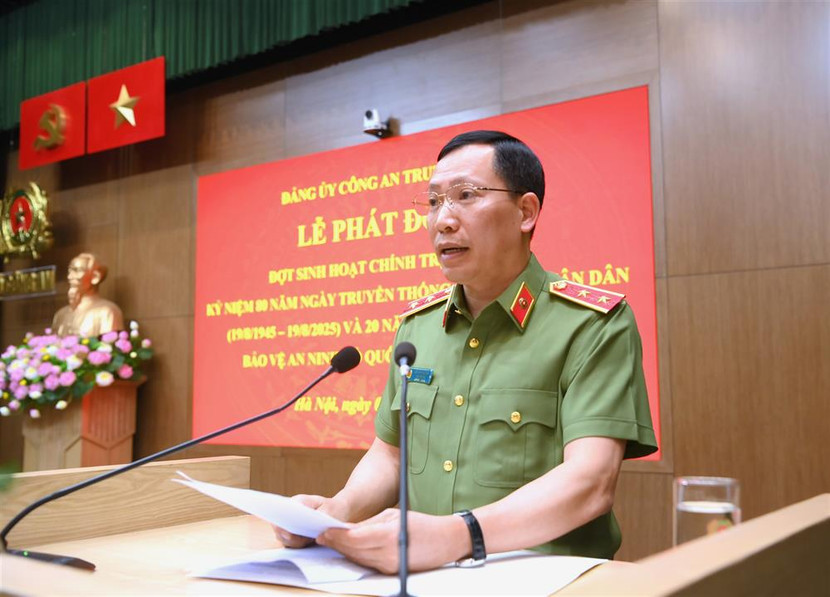 Trung tướng Lê Văn Tuyến, Thứ trưởng Bộ Công an quán triệt Hướng dẫn của Ban Thường vụ Đảng ủy Công an Trung ương về tổ chức đợt sinh hoạt chính trị đặc biệt Trung tướng Lê Văn Tuyến, Thứ trưởng Bộ Công an quán triệt Hướng dẫn của Ban Thường vụ Đảng ủy Công an Trung ương về tổ chức đợt sinh hoạt chính trị đặc biệt