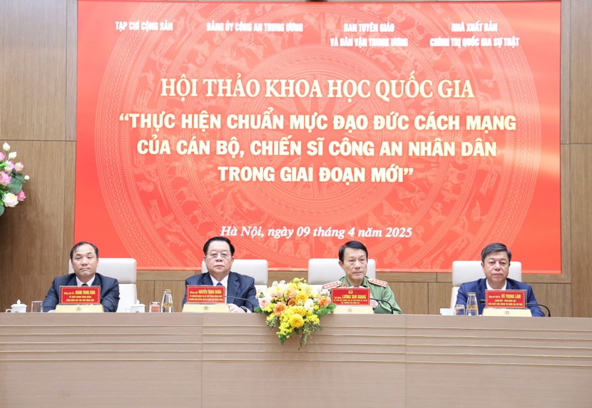 Các đồng chí lãnh đạo đồng chủ trì hội thảo