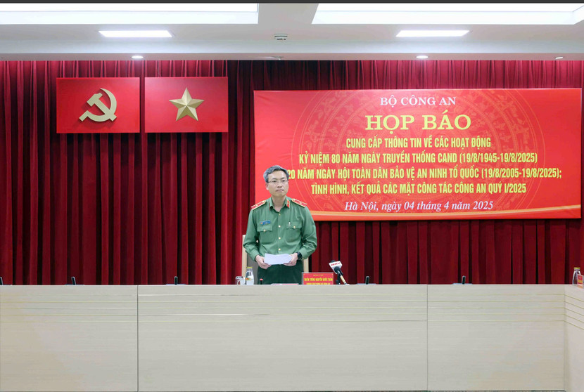 Thiếu tướng Nguyễn Quốc Toản, Chánh văn phòng Bộ Công an chủ trì họp báo