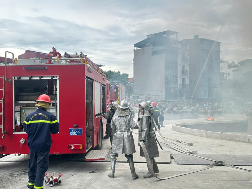 Triển khai phương án cứu hộ người bị mắc kẹt