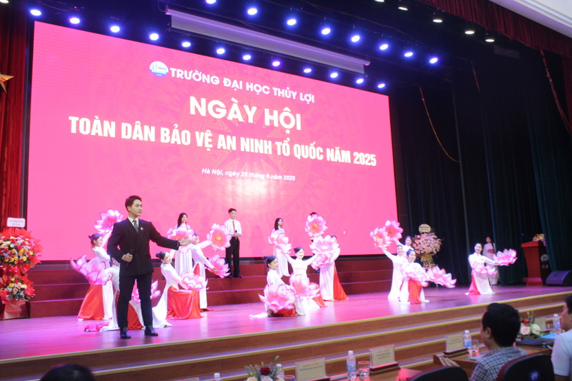 Rộn ràng sức trẻ tại Ngày hội toàn dân bảo vệ an ninh Tổ quốc Trường Đại học Thủy lợi Rộn ràng sức trẻ tại Ngày hội toàn dân bảo vệ an ninh Tổ quốc Trường Đại học Thủy lợi