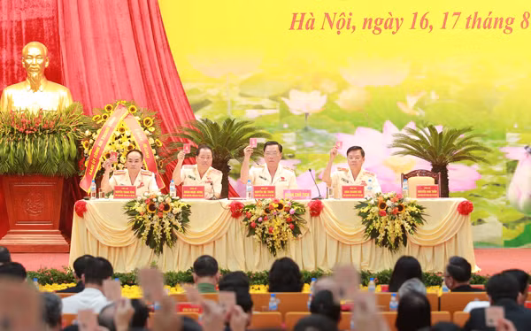 Đảng bộ CATP Hà Nội thể hiện ý chí quyết tâm cao tại Đại hội Đảng bộ CATP Hà Nội thể hiện ý chí quyết tâm cao tại Đại hội