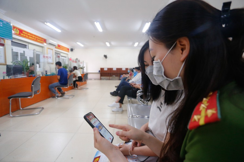 Tận tụy xây dựng hình ảnh đẹp người chiến sỹ công an vì nhân dân phục vụ Tận tụy xây dựng hình ảnh đẹp người chiến sỹ công an vì nhân dân phục vụ