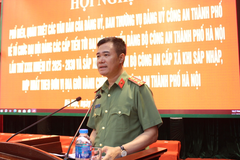 Đại tá Nguyễn Ngọc Quyền - Phó Giám đốc CATP quán triệt những vấn đề cơ bản các văn bản của Đảng ủy Công an Trung ương và Thành ủy Hà Nội Đại tá Nguyễn Ngọc Quyền - Phó Giám đốc CATP quán triệt những vấn đề cơ bản các văn bản của Đảng ủy Công an Trung ương và Thành ủy Hà Nội