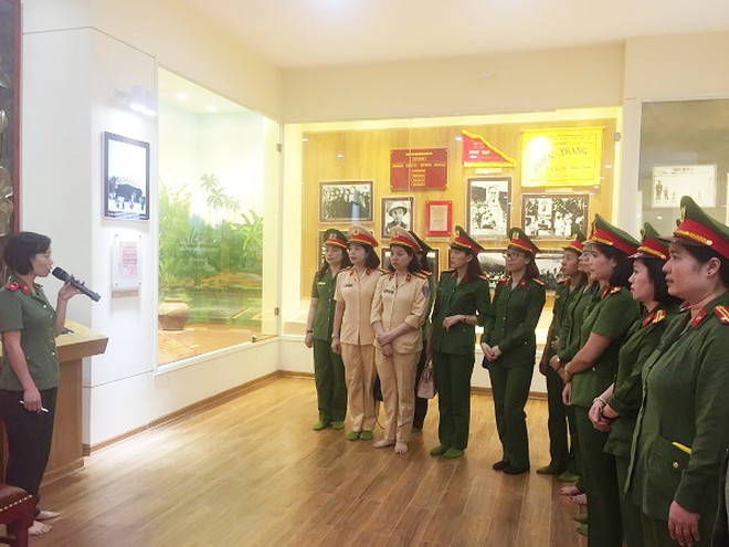 Giáo dục chính trị tư tưởng là một trong những việc làm thường xuyên của các cấp hội phụ nữ CATP