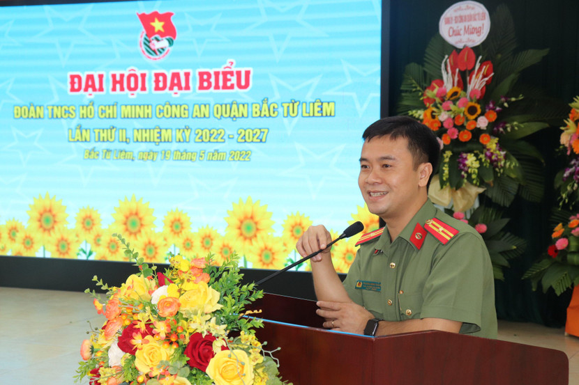 Thiếu tá Phương Minh Thắng, Phó trưởng CAQ Bắc Từ Liêm chỉ đạo tại Đại hội